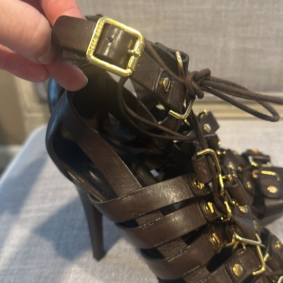 Tory Burch Gladiator Heels. Brown leather - size 6.5M - Picture 7 of 17
